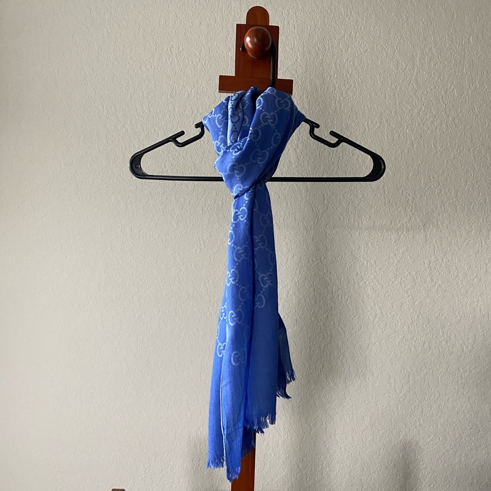Gucci Blue & Periwinkle Scarf